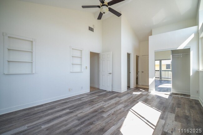 Building Photo - West Side Paradise – Updated 3-Bed, 2-Bath...