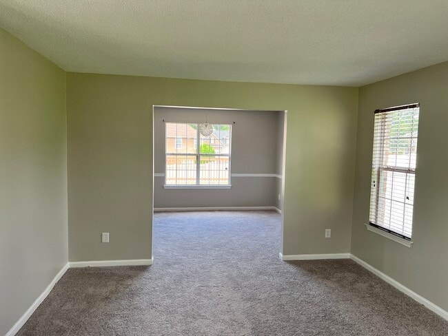 Building Photo - 448 Canoga Ct