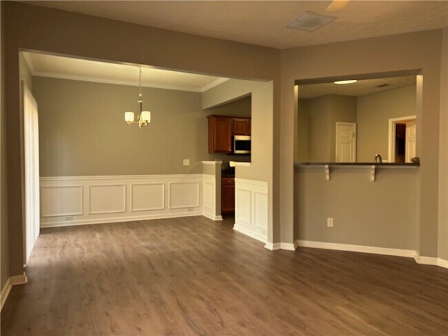 Building Photo - 303 Barberry Pl