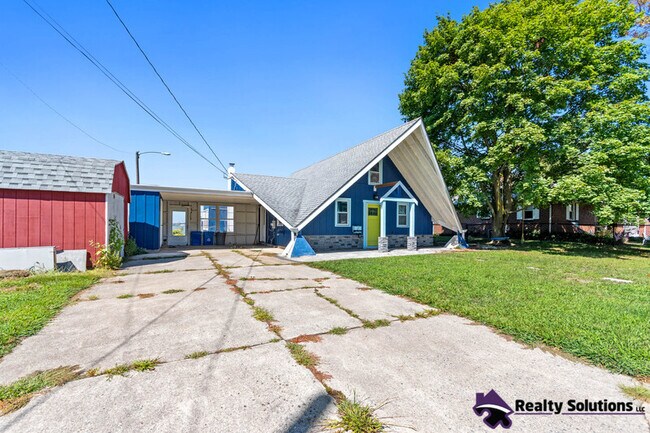Building Photo - 27 Delaware Dr