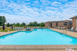 Building Photo - Village West