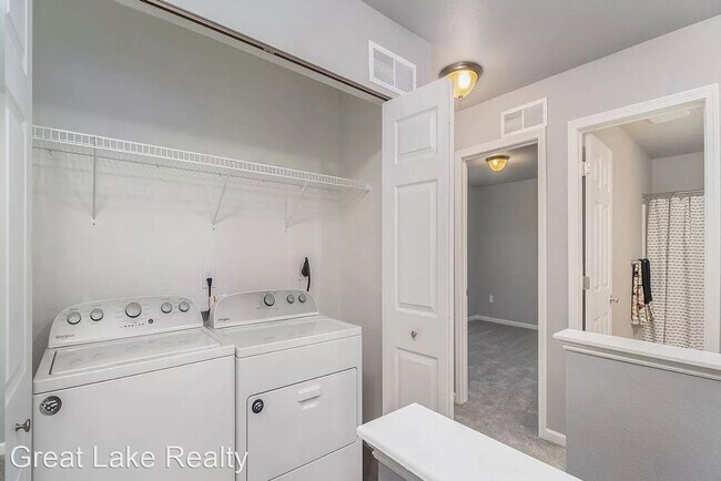 Building Photo - 4 br, 2.5 bath House - 8782 Tiburon Lane