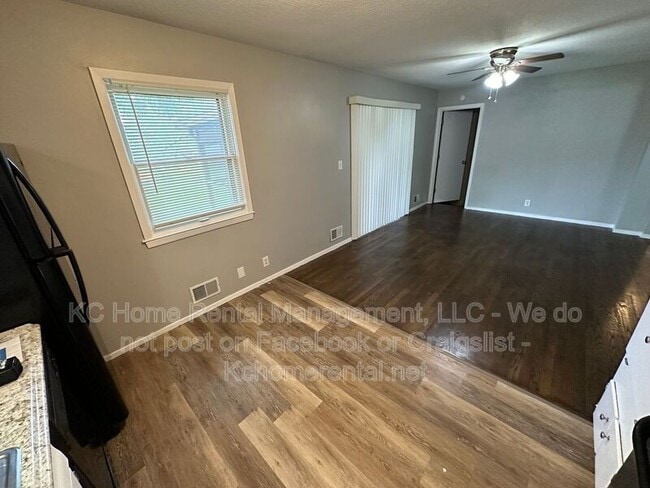 Building Photo - 8648 E 52 Terrace