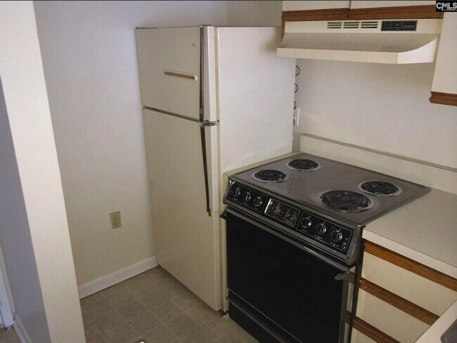 Building Photo - Five Points/USC with Parking!