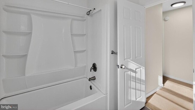 Building Photo - 232 Morris Dr