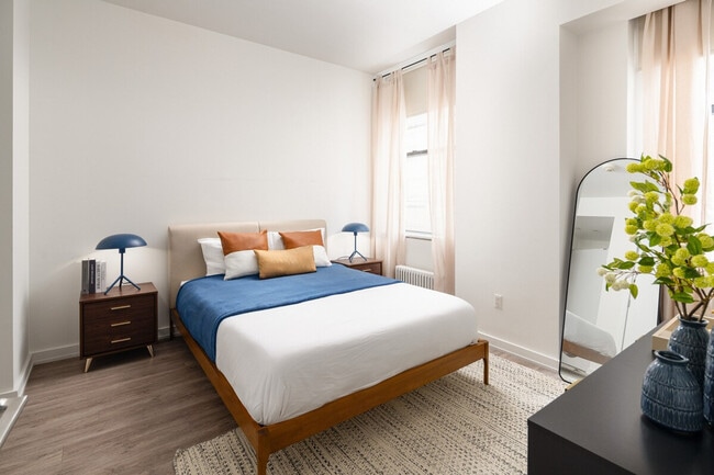 Building Photo - 52 Maiden Ln