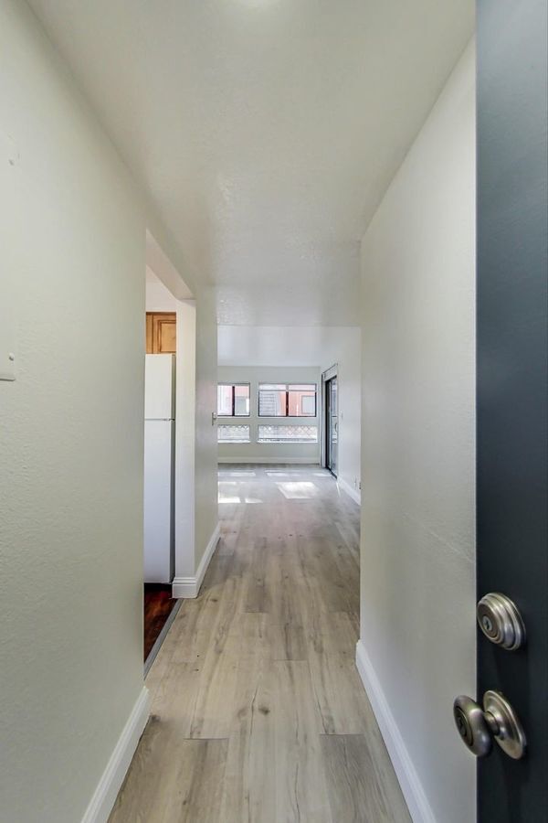 Building Photo - Updated Apartment near BART.  6 Weeks Free!