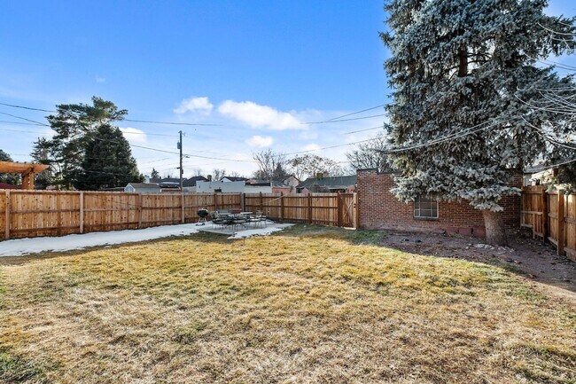 Building Photo - North Park Hill Bungalow!