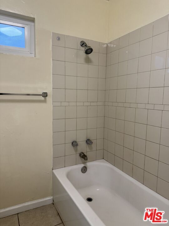 Building Photo - 543 Evergreen St