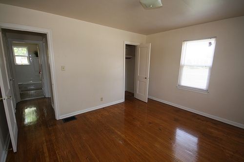 Building Photo - 4525 Indianola Ave