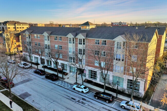 Primary Photo - 57 E Hattendorf Ave