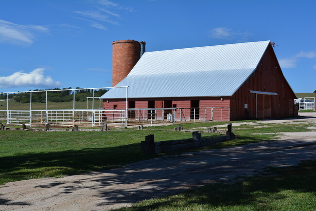 Building Photo - 15435 E Cherry Creek Rd