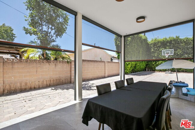 Building Photo - 12643 Archwood St