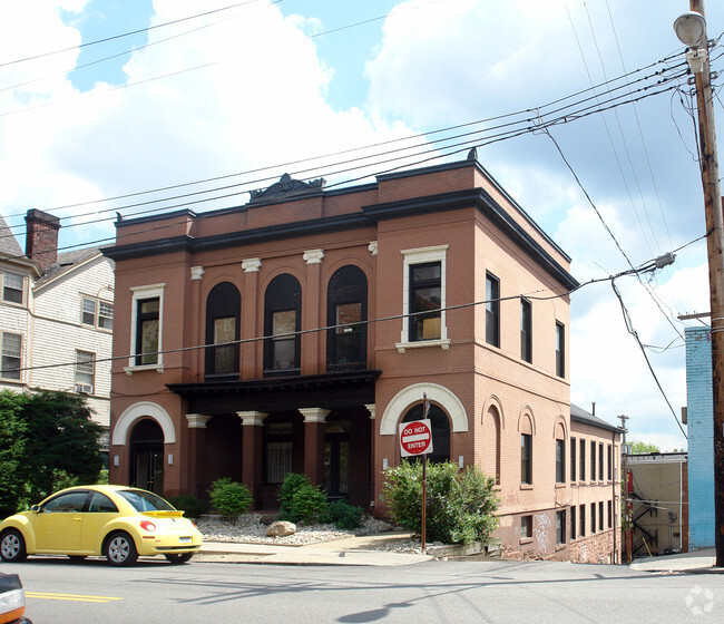 Primary Photo - Craig Street Apartments