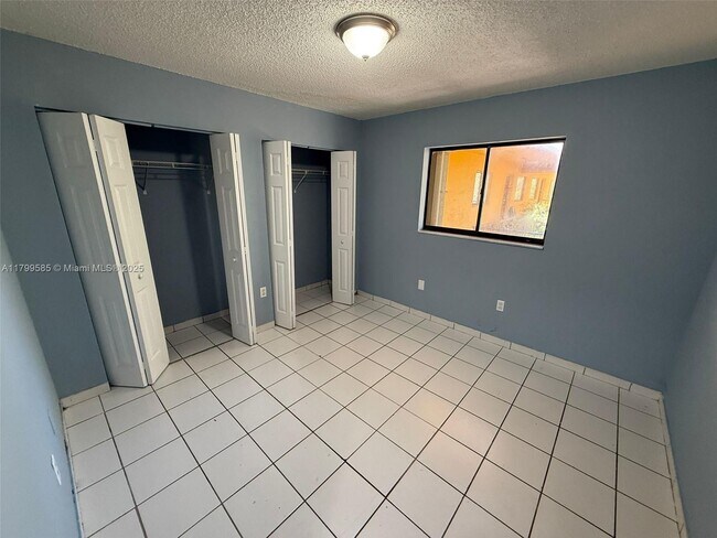 Building Photo - 6278 W 22nd Ct