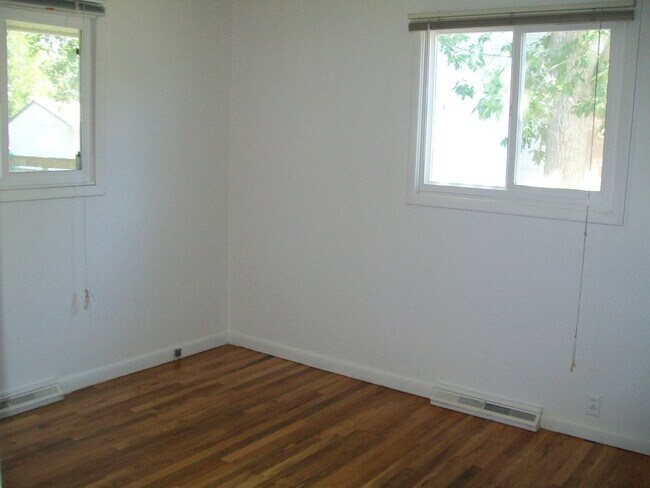 Building Photo - 1912 W Elizabeth St