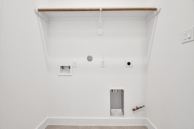 Building Photo - 2313 Eagle St