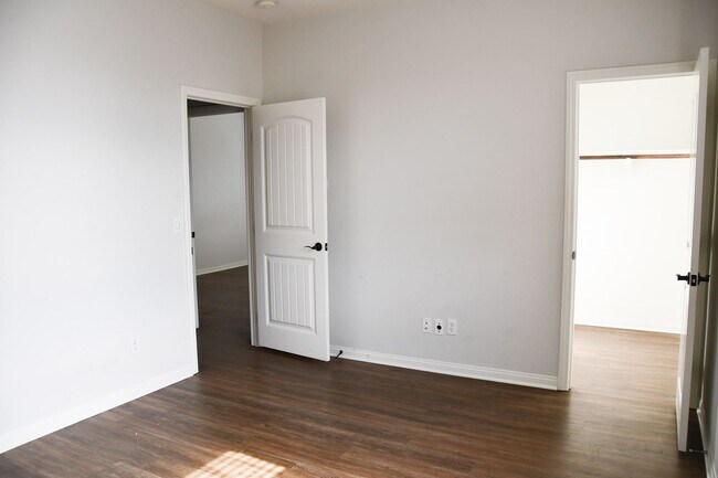 Building Photo - 3225 Donovan Ranch Rd