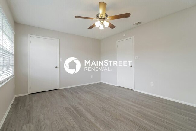 Building Photo - 3 Bedroom Pet-Friendly Home in Kissimmee, FL with Main Street Renewal