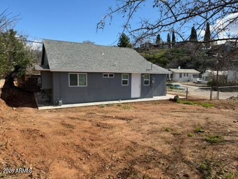 Building Photo - 615 E Oak St