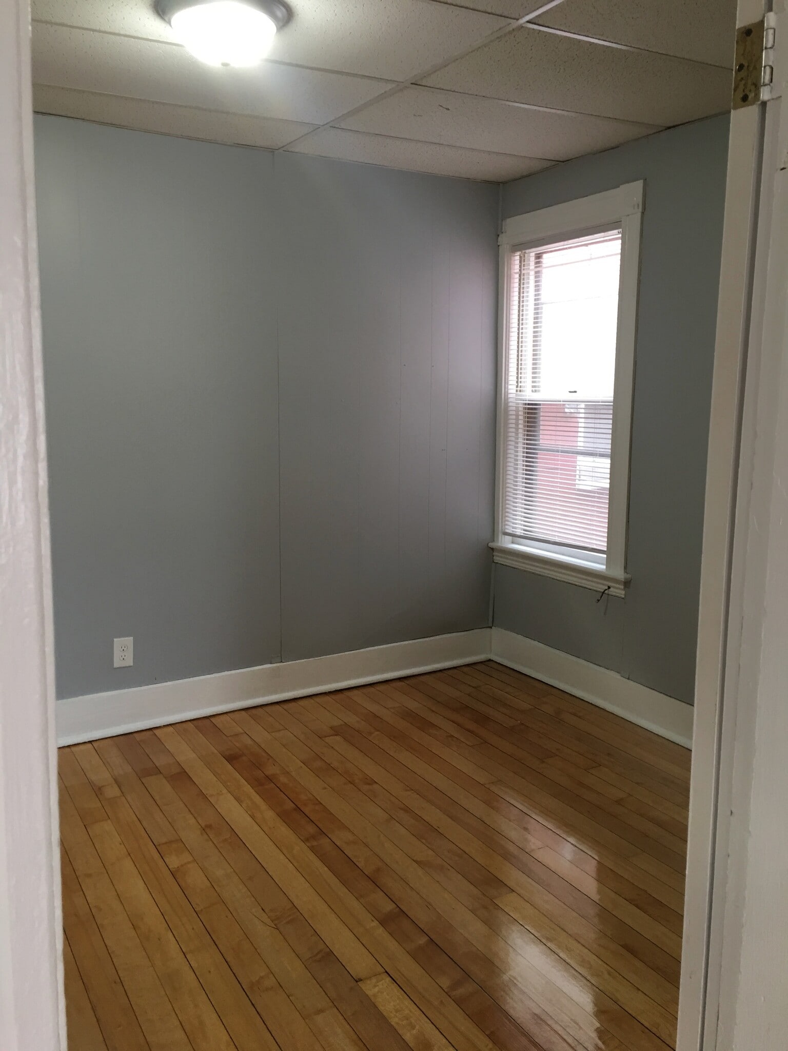 Building Photo - 28 Paine St