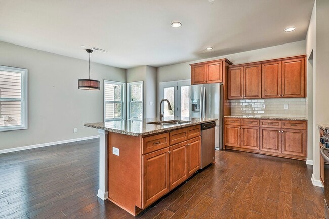 Building Photo - Spacious 5BR Home in Senoia — Golf Cart to Downtown