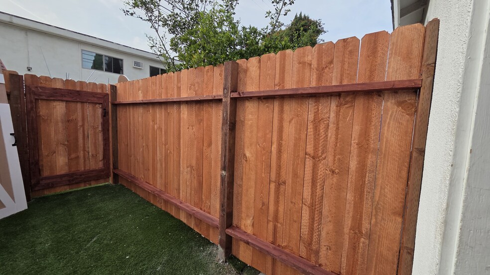 Building Photo - 6251 Canby Ave