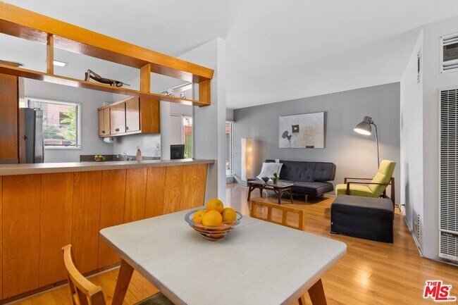 Building Photo - 1400 Hayworth Ave