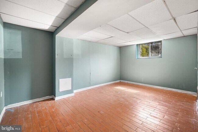 Building Photo - 2696 Seville Cir