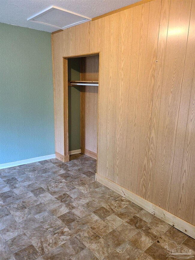 Building Photo - 6970 Klondike Rd