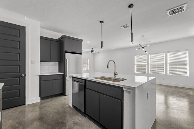 Building Photo - 3013 Alpha Wolf Ct