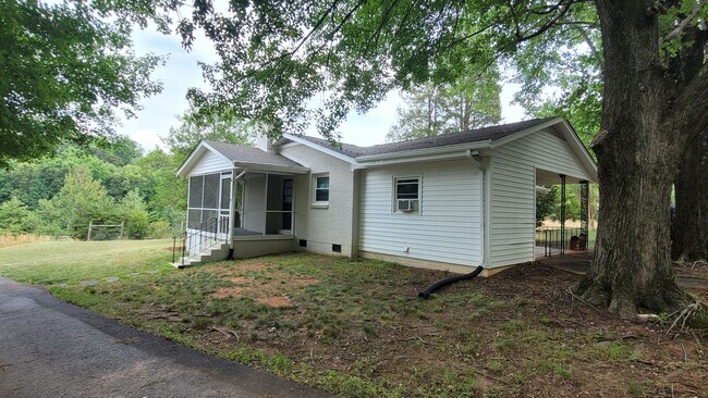 Building Photo - 4961 US-220