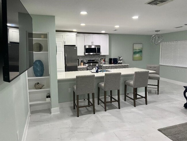 Building Photo - 1220 13th Cir SE