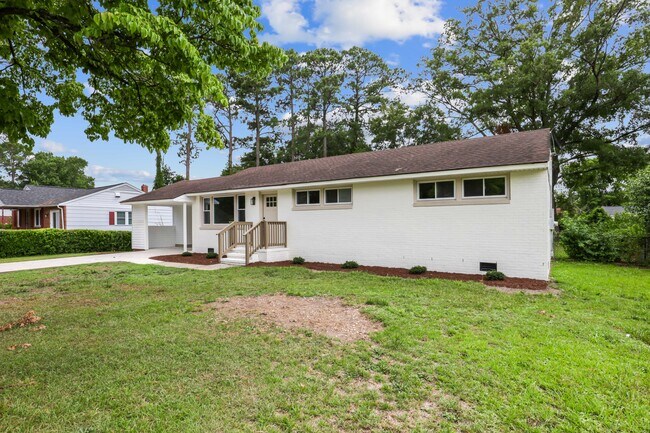 Building Photo - 105 Sumpter Dr
