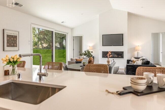 Building Photo - 1188 Harmony Ct