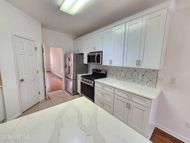 Building Photo - 4432 Summer Walk Ct