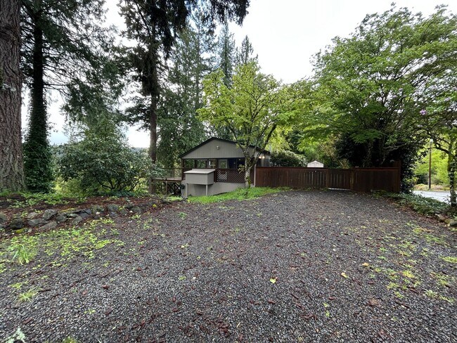 Building Photo - Stunning Views! Secluded 2 Bed, 1 Bath Gem!