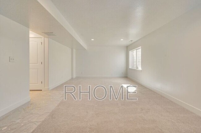 Building Photo - 16106 S Bodmin Way