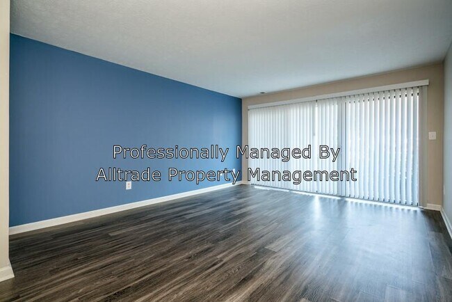 Building Photo - 9401 Doral Ct