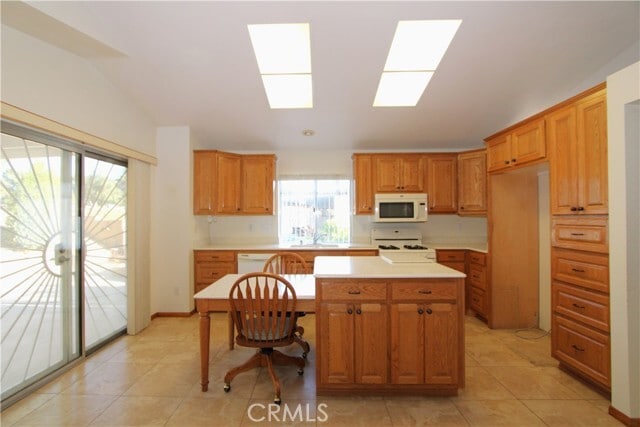 Building Photo - 10770 Deerfield Dr
