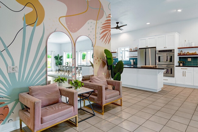 Building Photo - 2005 E Racquet Club Rd