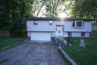 Building Photo - 1501 N Freund Ave