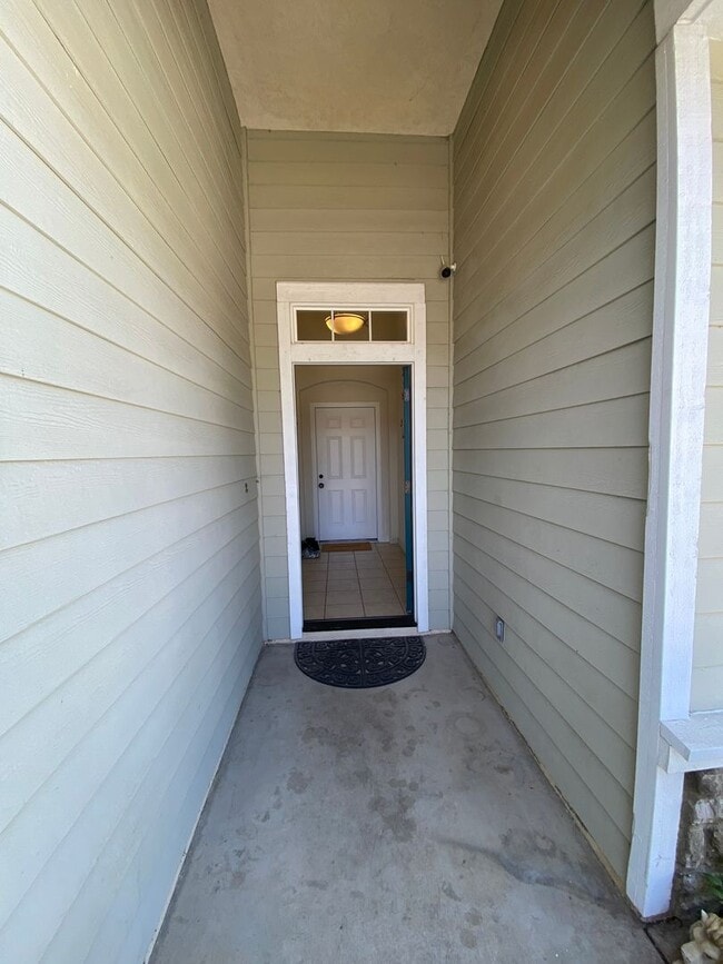 Building Photo - 1625 Belmont Ct