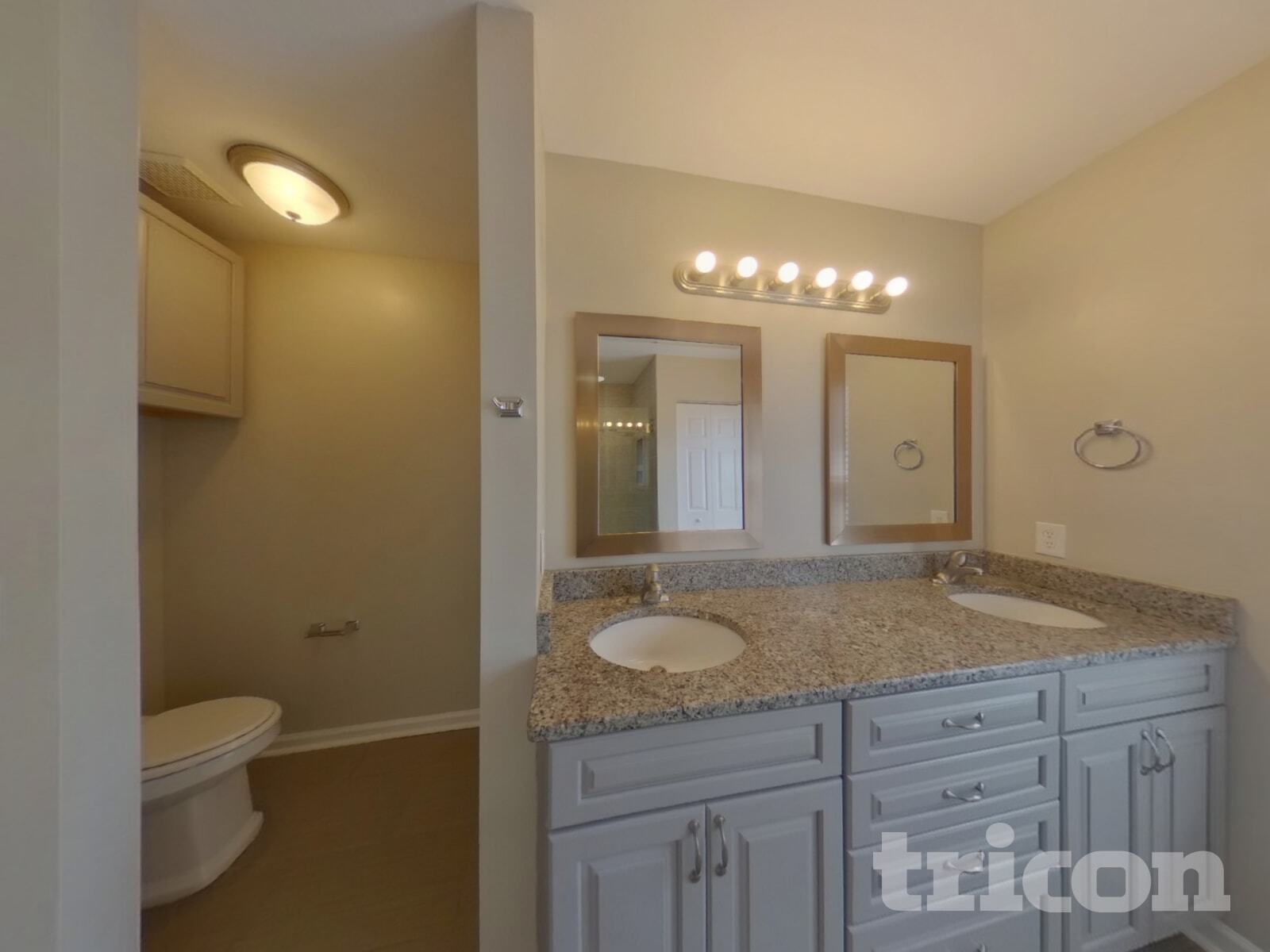 Building Photo - 633 Thornbird Cir