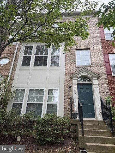 Building Photo - 1204 Saunders Dr