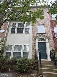 Building Photo - 1204 Saunders Dr