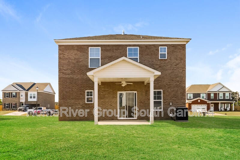 Building Photo - 3085 Litchfield Ave