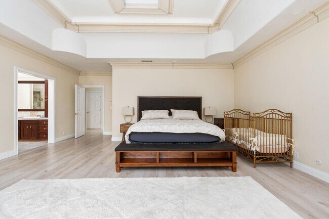 Building Photo - 14215 Killarney Dr