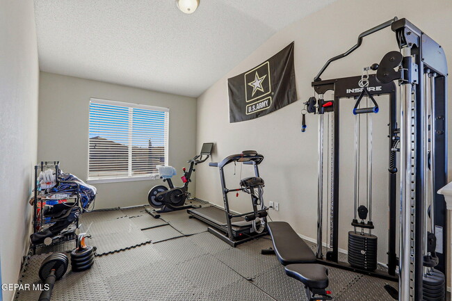 Building Photo - 14220 Firewood Dr