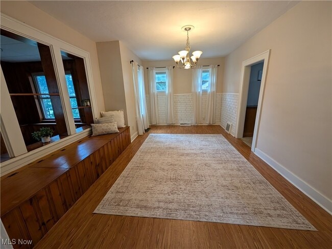 Building Photo - 486 Needham Ave